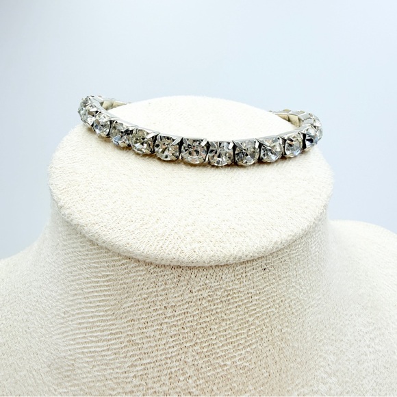 Silver Tone Rhinestone Tennis Stretch Bracelet Clear Crystal - Picture 3 of 7